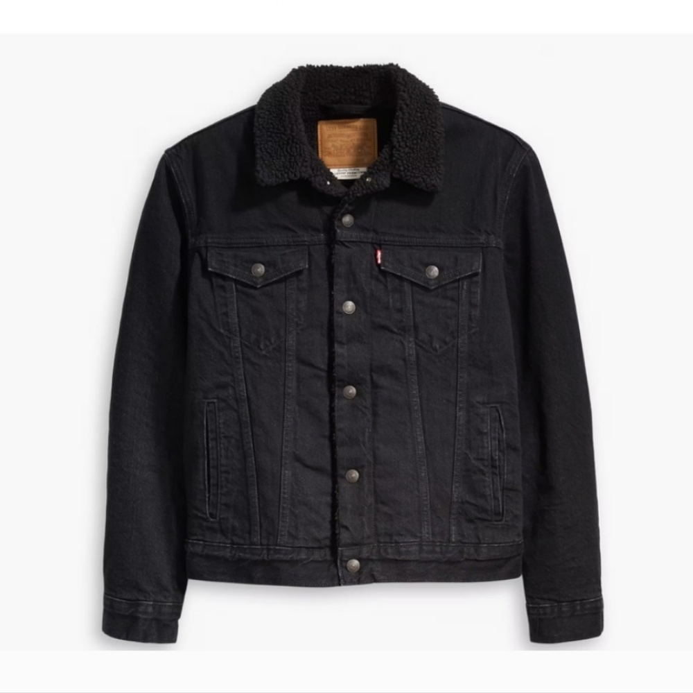 Levi's Sherpa lined black trucker jacket size S